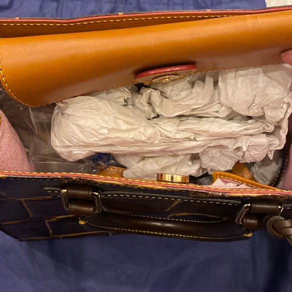 Vintage Dooney and Bourke crocodile print bag - Picture 8 of 13